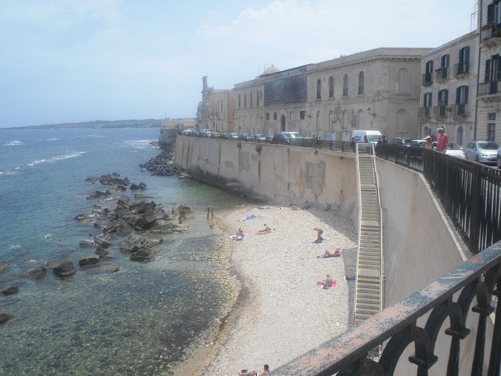 Sanmartinoortigia Apartments Сиракузы Экстерьер фото