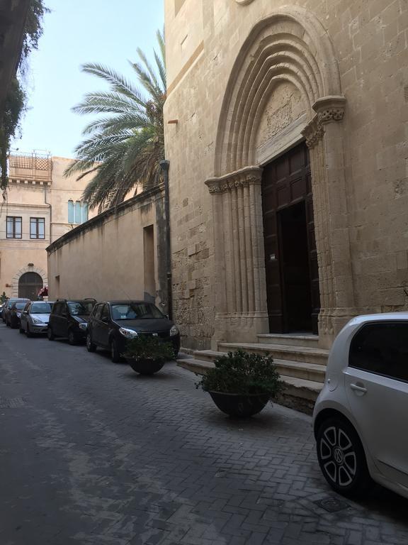 Sanmartinoortigia Apartments Сиракузы Экстерьер фото